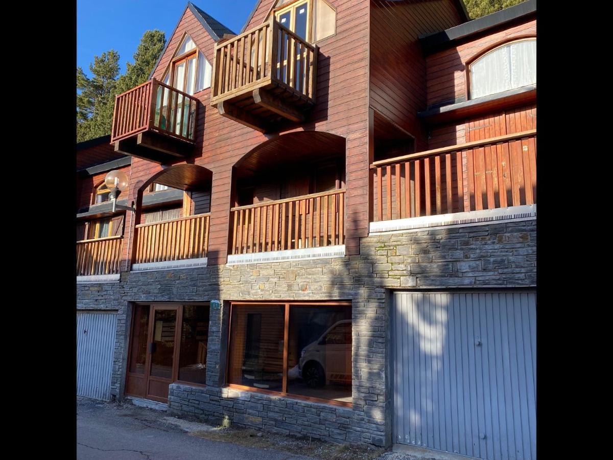 Le Cerf - Duplex Avec Superbe Vue Montagne Apartment Les Angles  Luaran gambar